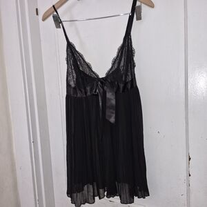 Victoria's Secret Very Sexy Pleated Lace Babydoll, Black Lace & Chiffon, XL VGUC